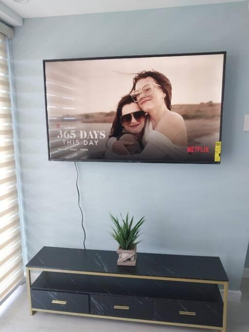 1Bedroom Unit At Azure North With Netflix Up To 6Pax San Fernando  Ngoại thất bức ảnh